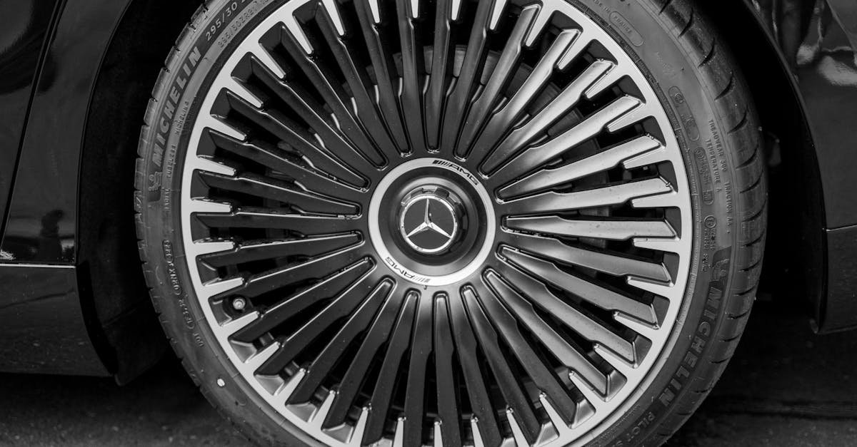 Entdecken Sie die Welt von Michelin: Hochleistungsreifen, gastronomische Führer und Reiseempfehlungen, um die Welt zu erkunden. Begleiten Sie uns zu einem unvergleichlichen Erlebnis auf der Straße.