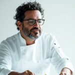 Un passionate chef is launching his restaurant in the heart of one of the most beautiful medieval towns in Gironde