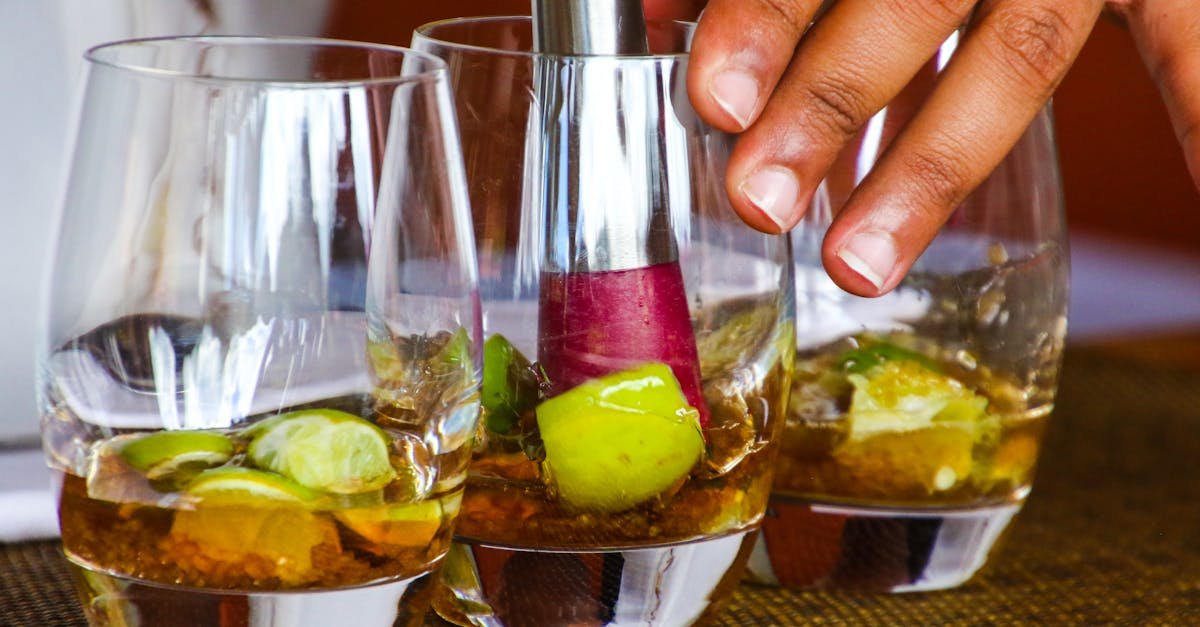 découvrez l'univers des cocktails avec nos recettes créatives et rafraîchissantes. que vous soyez amateur ou expert, apprenez à préparer des boissons délicieuses pour toutes les occasions.