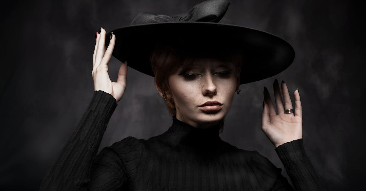 explorez les défis et les réussites des femmes immigrantes, leur impact sur la société, ainsi que les ressources et les possibilités qui leur sont offertes pour contribuer pleinement à leur nouvelle communauté.